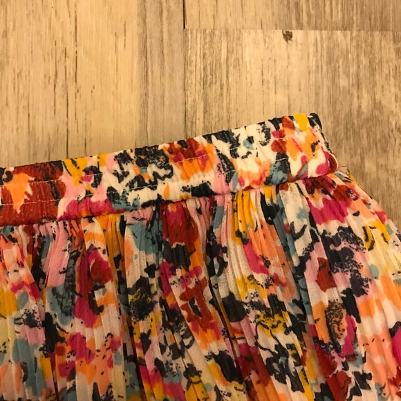 BCBG Floral Pleated Mini Skirt - Picture 3 of 5